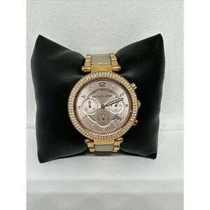 Michael Kors Parker MK5896 Women Rose Gold Analog Dial Quartz Wrist Watch NUL43